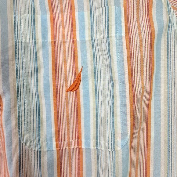 Nautica Men's Classic Fit Vertical Striped SS Button Down Collar Large - Picture 8 of 9